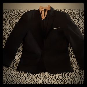 Men's Size medium suit jacket and vest andbow tie